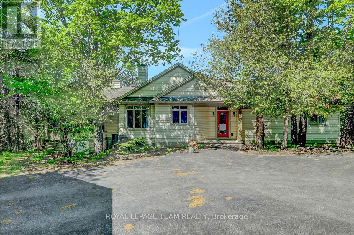 912 MAPLE HILL ROAD - 1