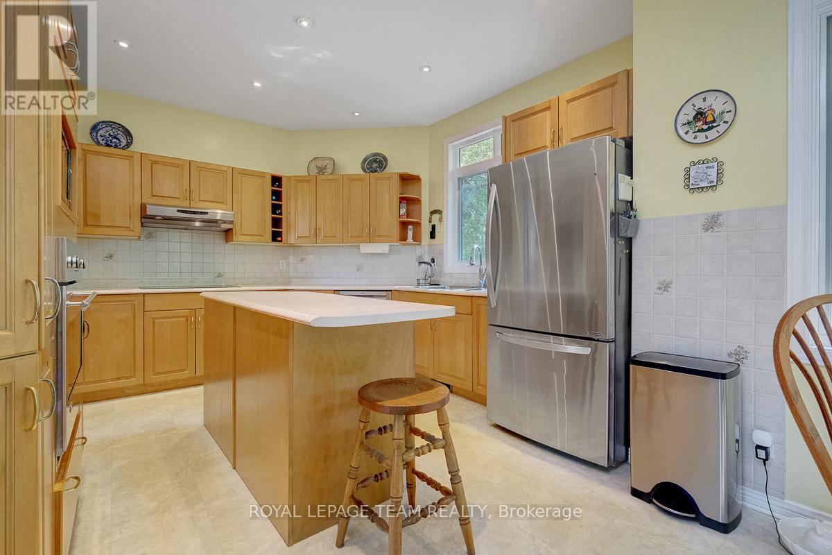 912 MAPLE HILL ROAD - 11