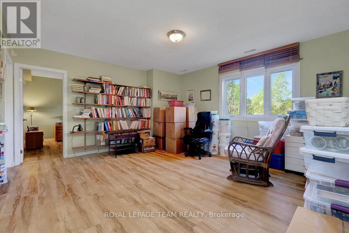 912 MAPLE HILL ROAD - 21