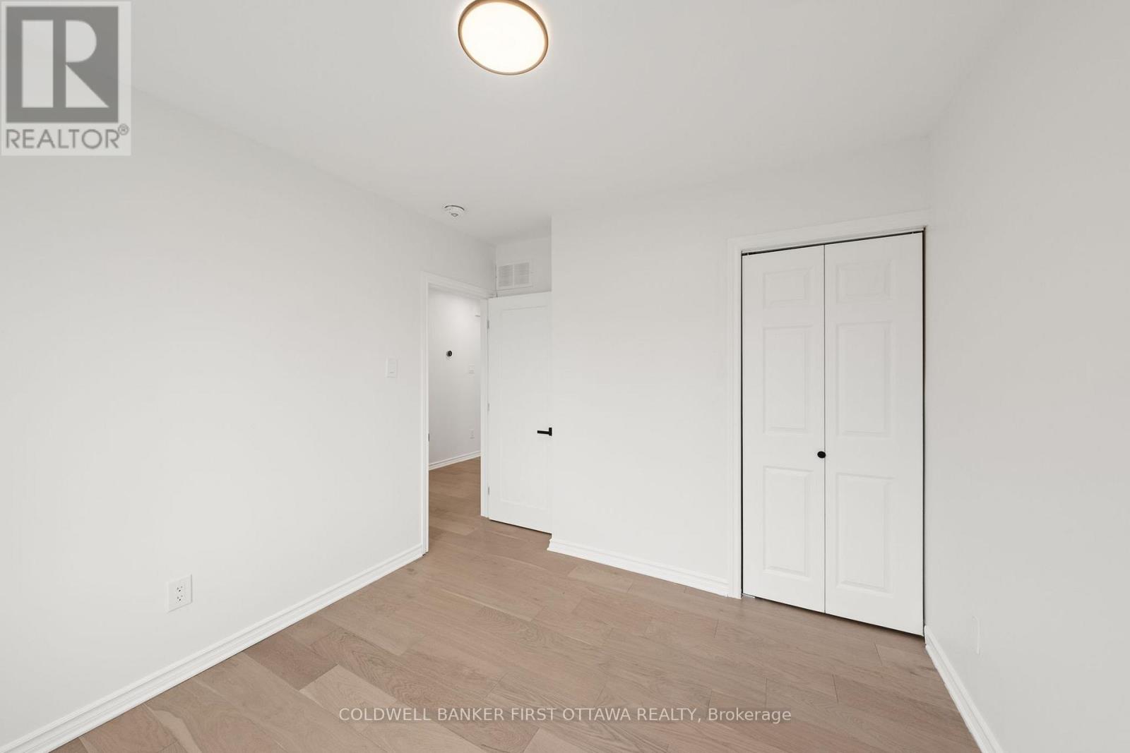 26 SPRING GARDEN AVENUE - 19