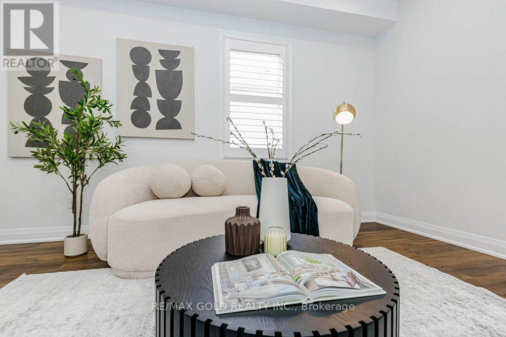 132 MCKNIGHT AVENUE - 30