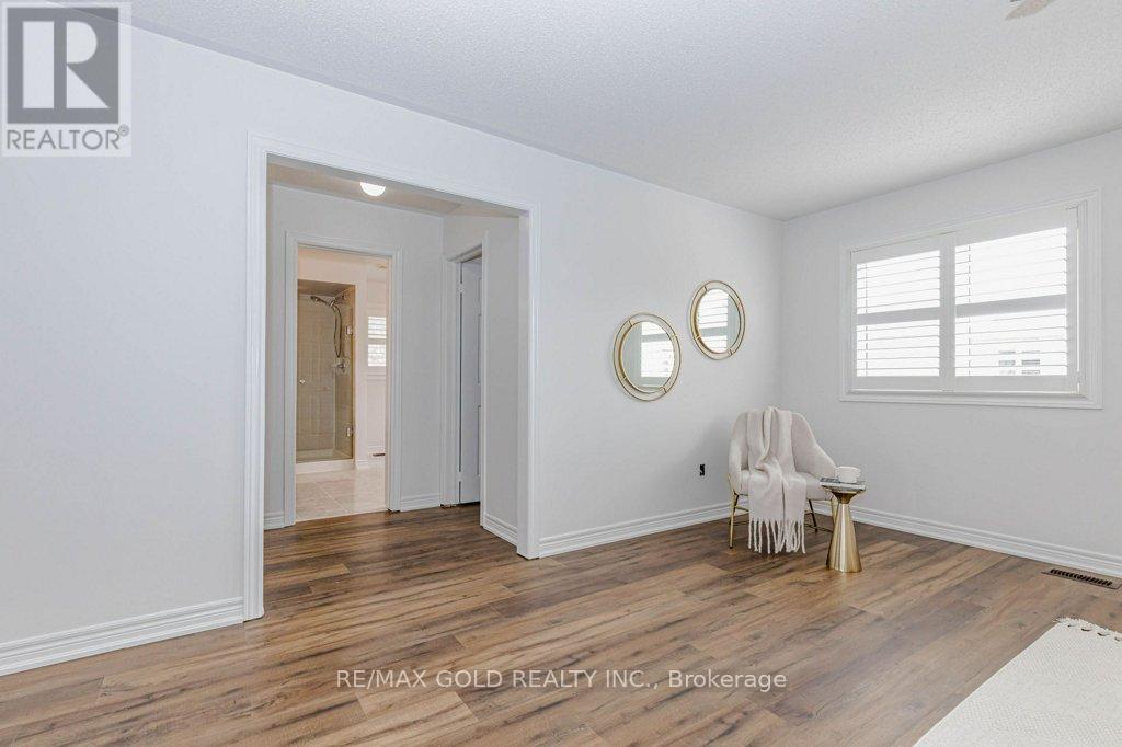 132 MCKNIGHT AVENUE - 36