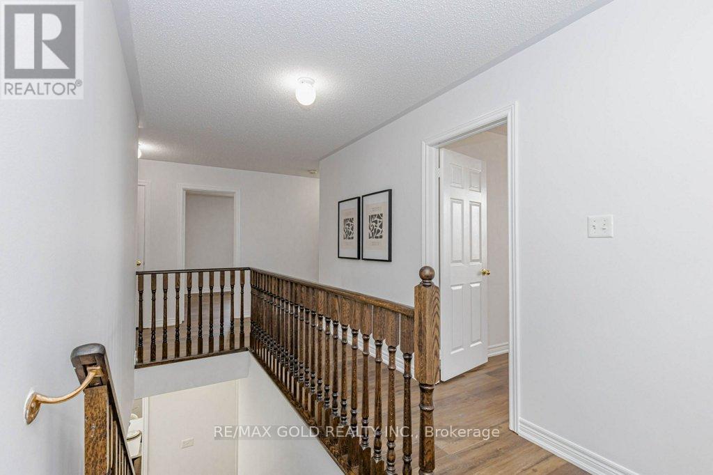 132 MCKNIGHT AVENUE - 19