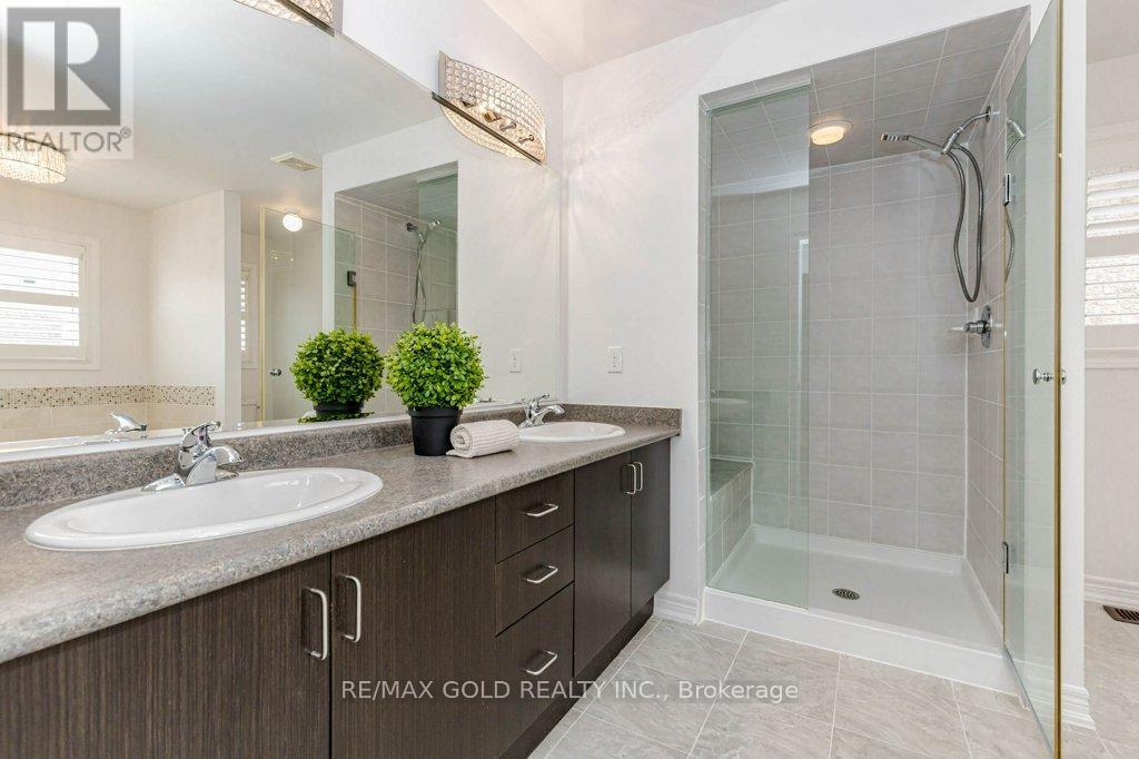 132 MCKNIGHT AVENUE - 37