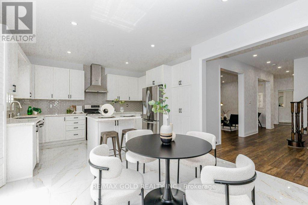 132 MCKNIGHT AVENUE - 21