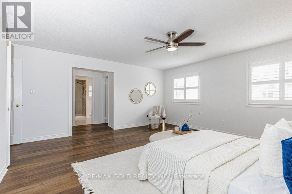 132 MCKNIGHT AVENUE - 35