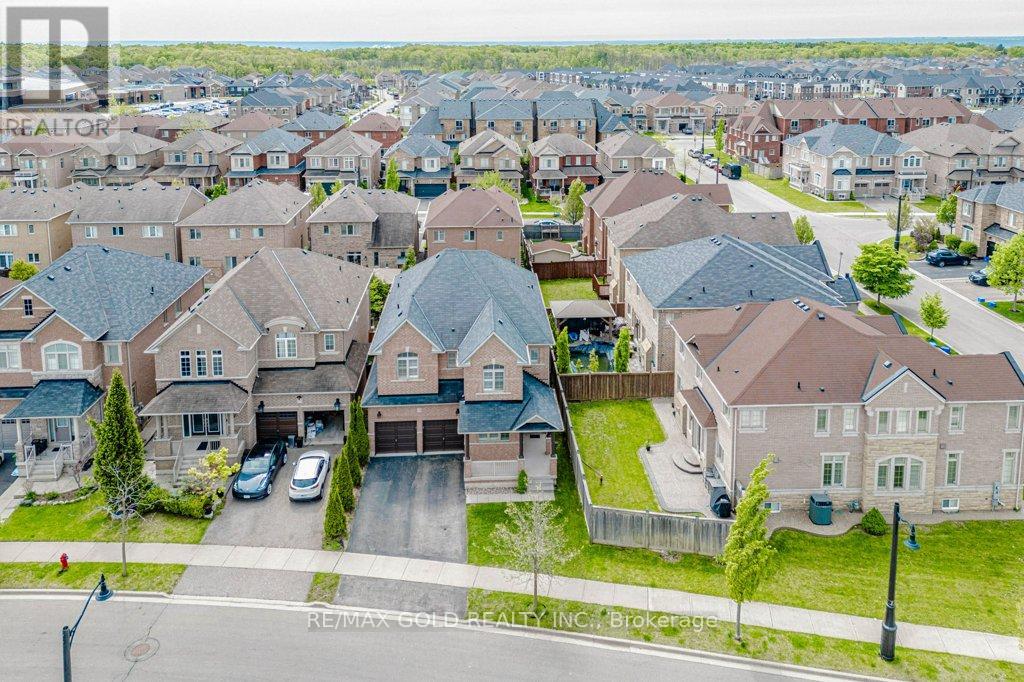 132 MCKNIGHT AVENUE - 48
