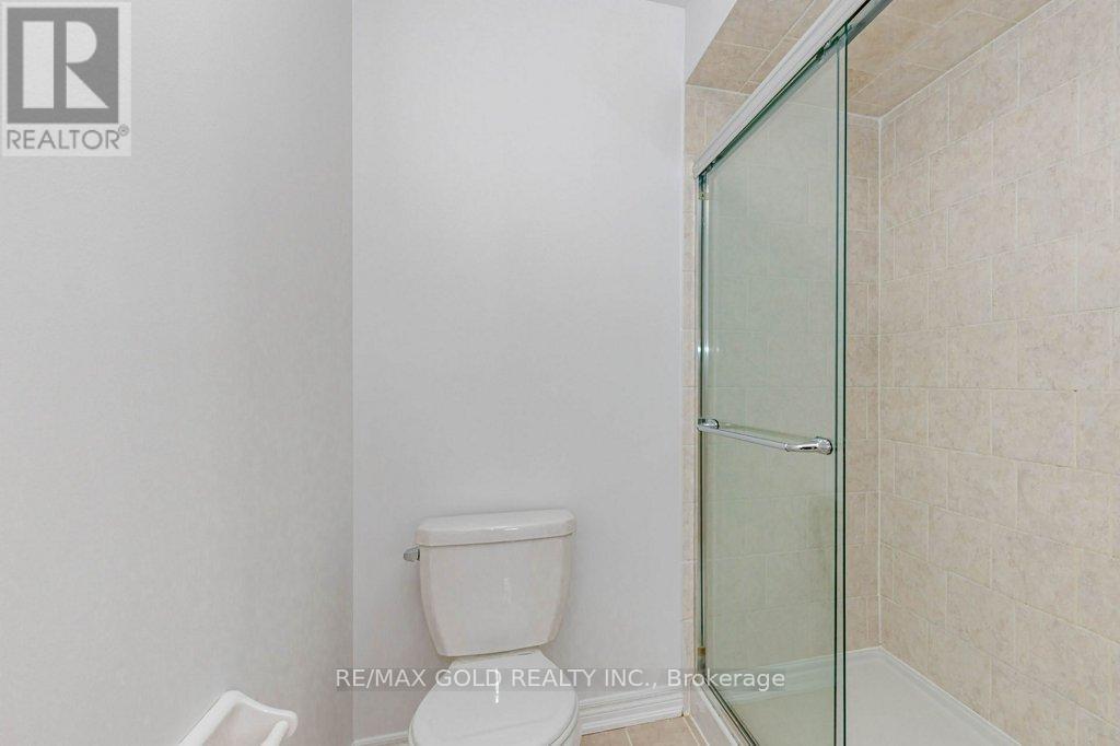 132 MCKNIGHT AVENUE - 41