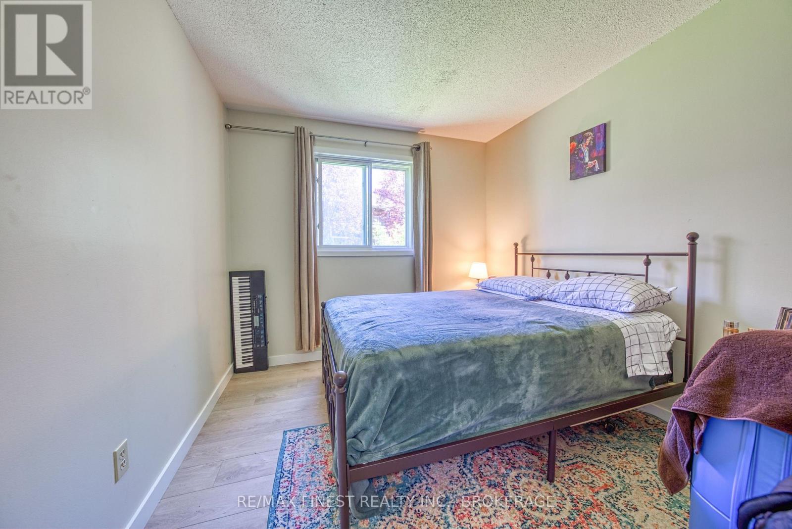 ##115 561 ARMSTRONG ROAD - 16