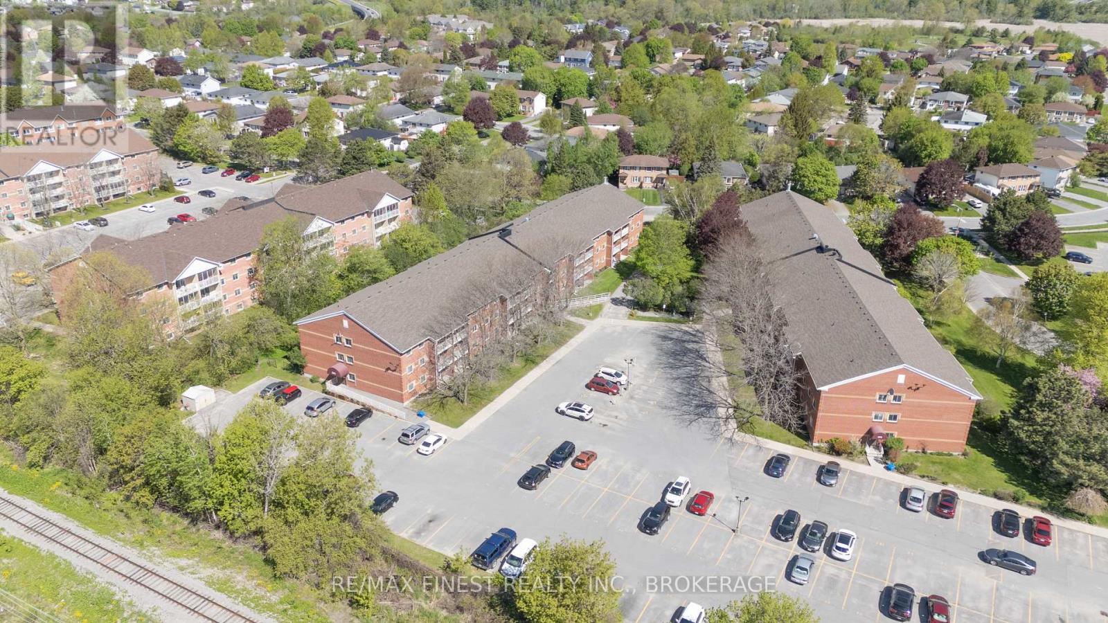 ##115 561 ARMSTRONG ROAD - 21