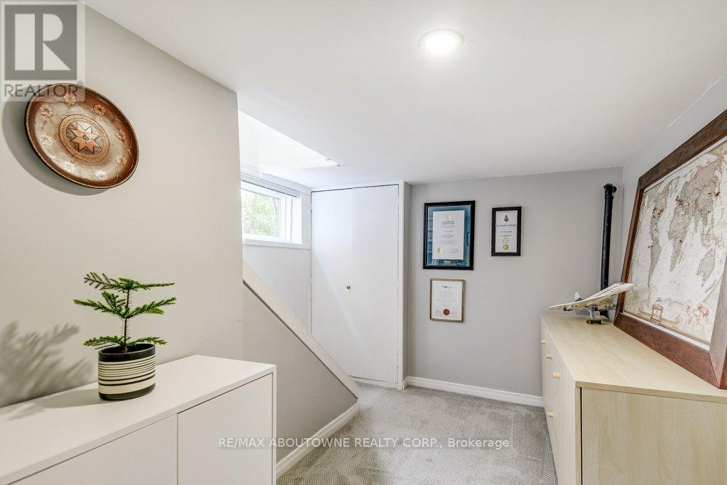 2180 CAROLINE STREET - 24