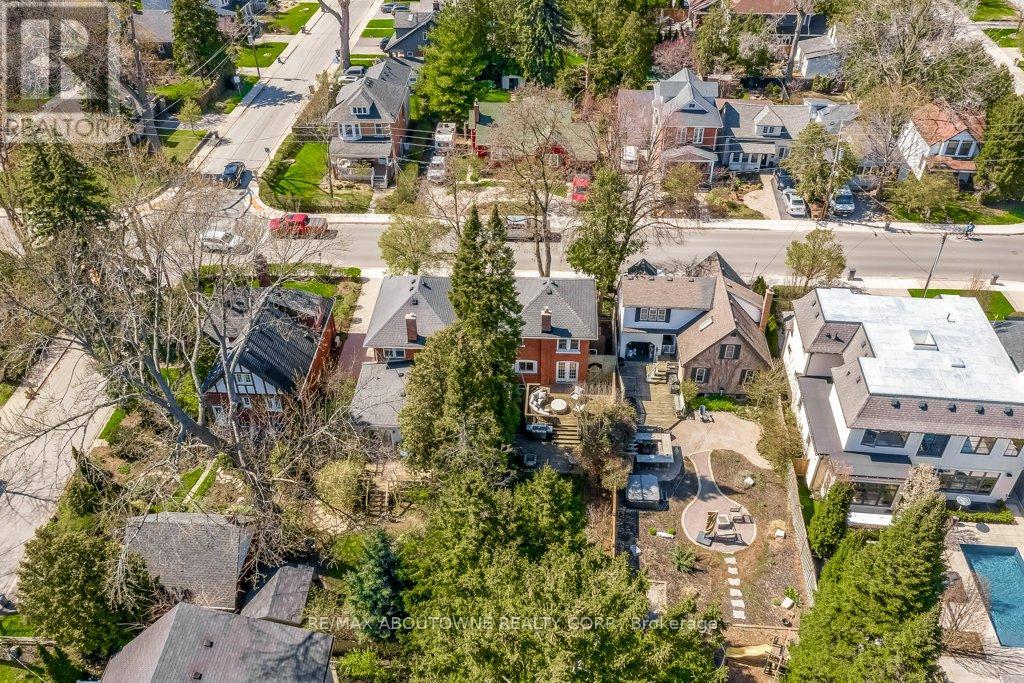 2180 CAROLINE STREET - 36