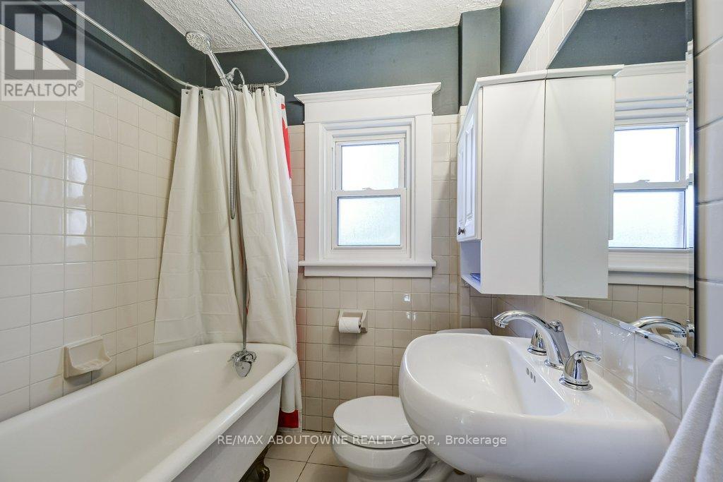2180 CAROLINE STREET - 19