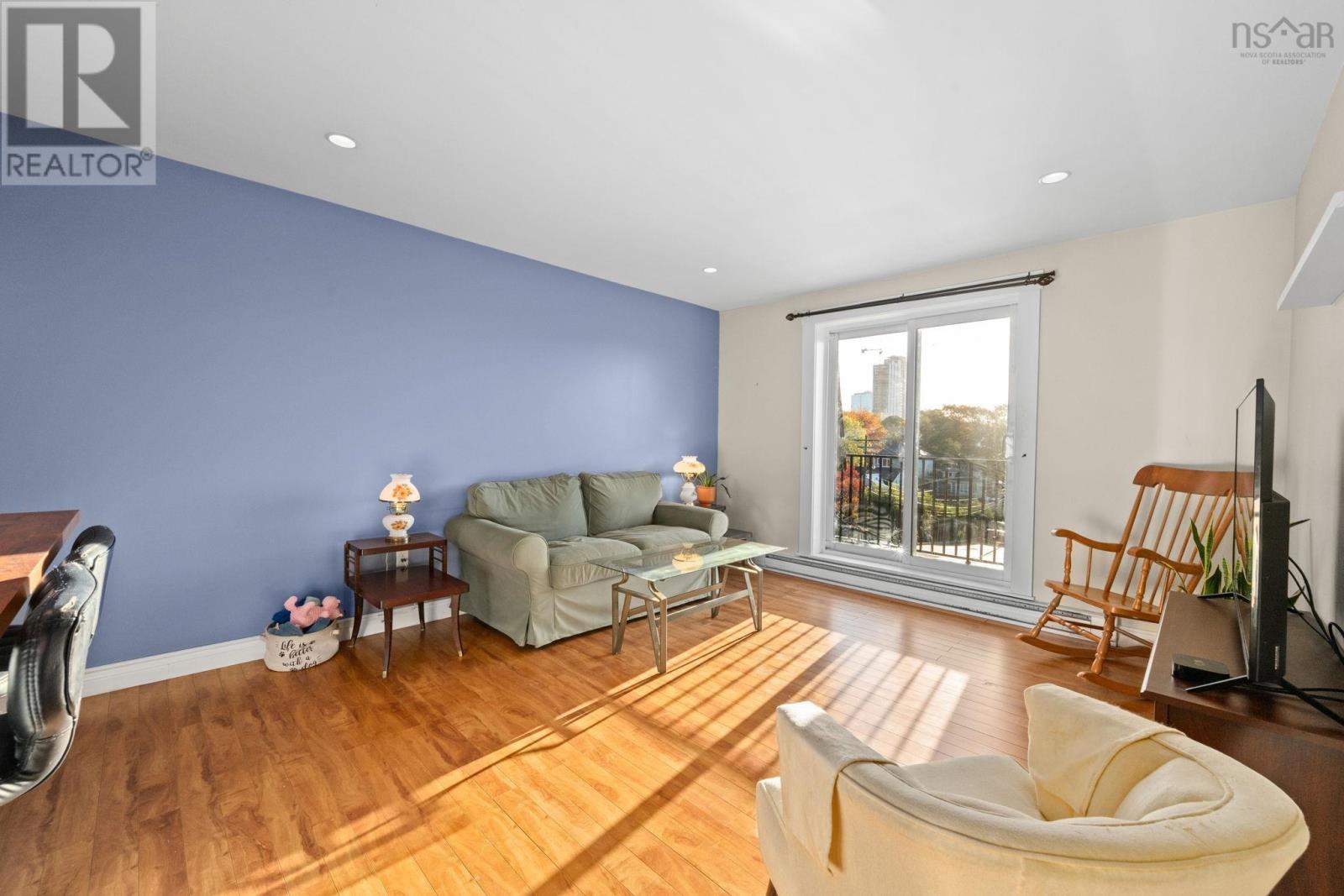 310-7 Jamieson Street - 14