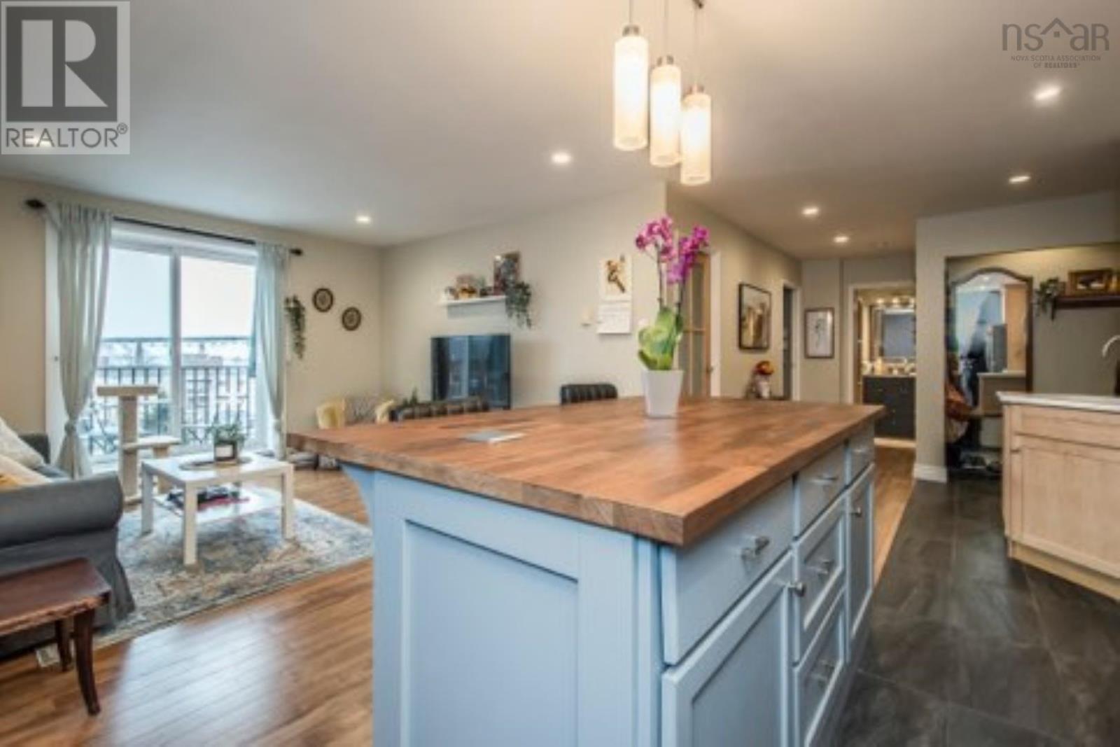310-7 Jamieson Street - 8