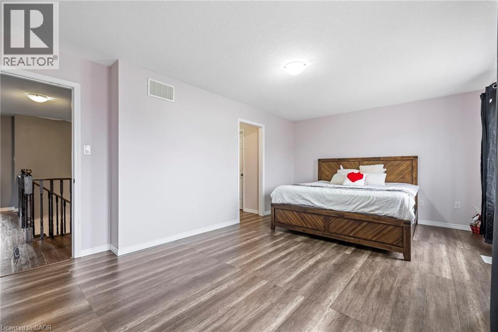 20 GILLESPIE Drive - 33