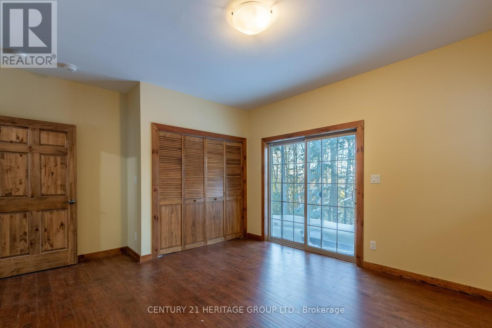 35 KEEFER STREET - 8