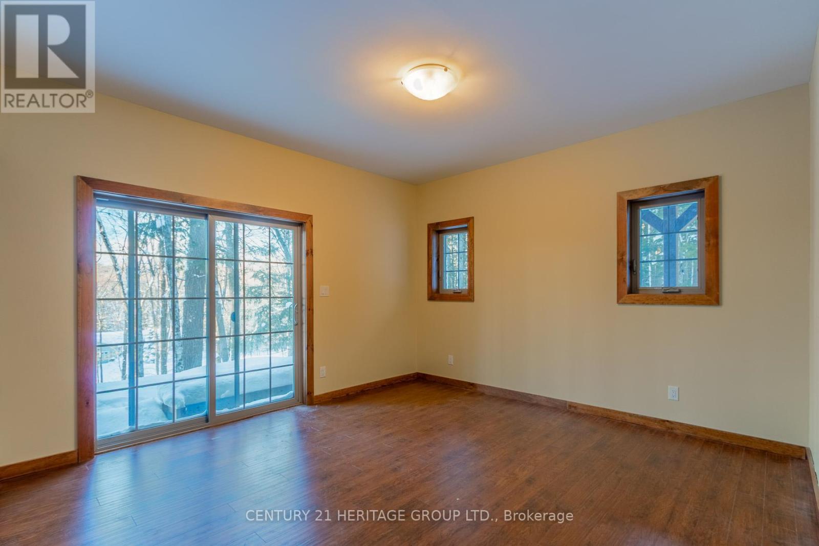 35 KEEFER STREET - 7