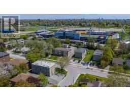 304 Yonge Street, Kingston, ON K7M1G7 Photo 9