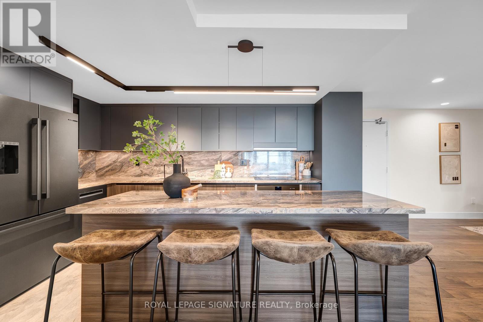 #1907 1555 FINCH AVENUE E - 11
