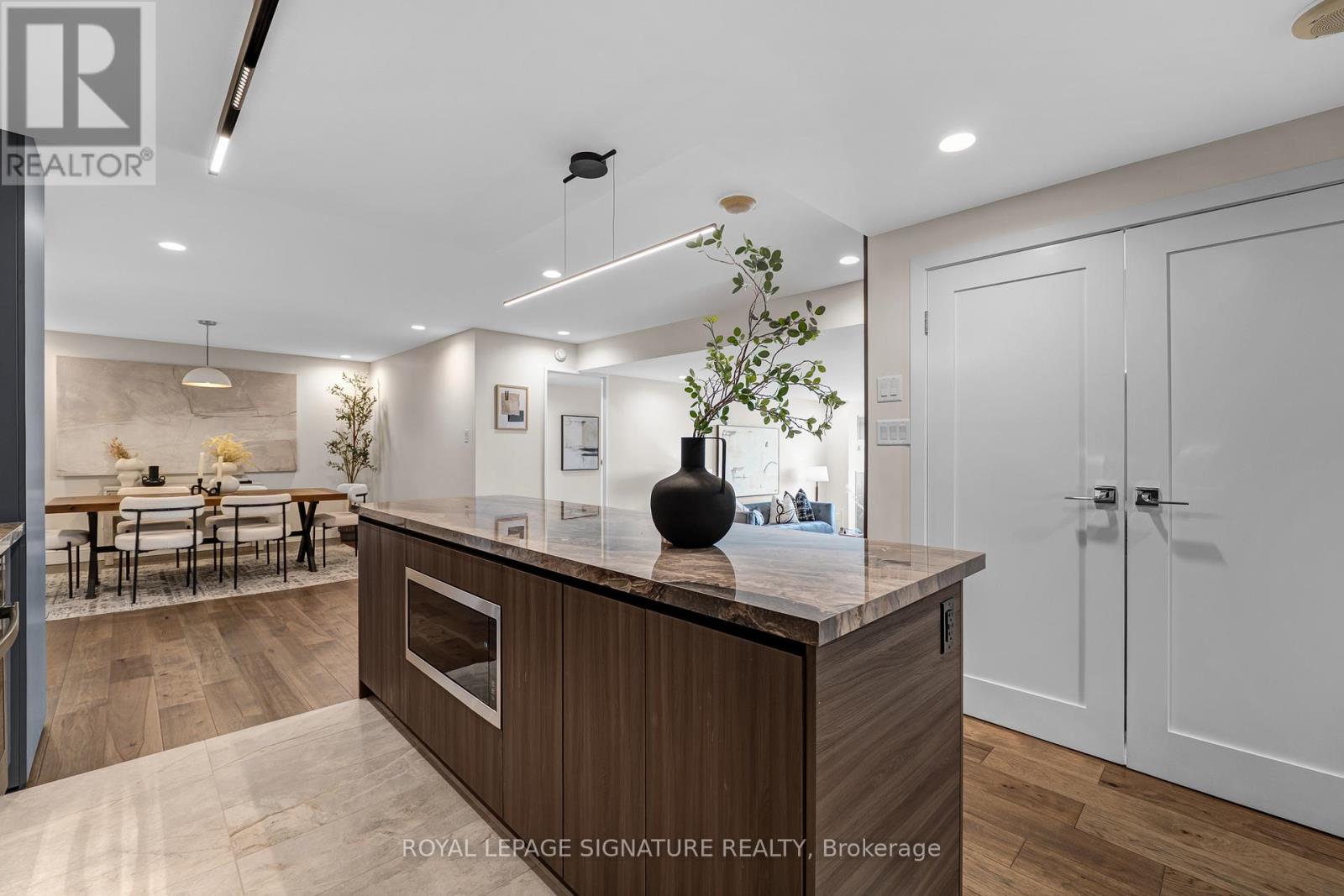 #1907 1555 FINCH AVENUE E - 17