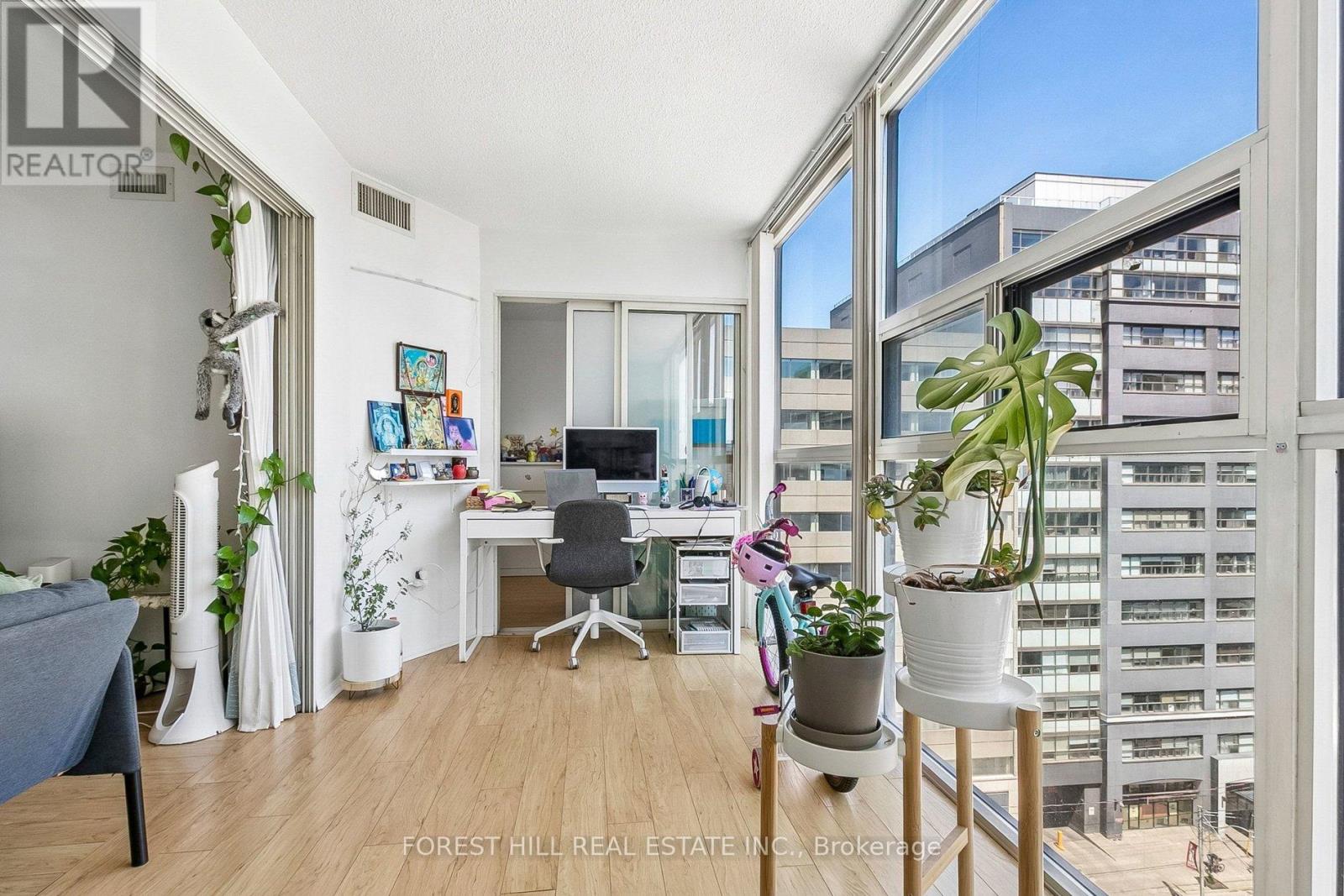 #1203 705 KING STREET W - 12