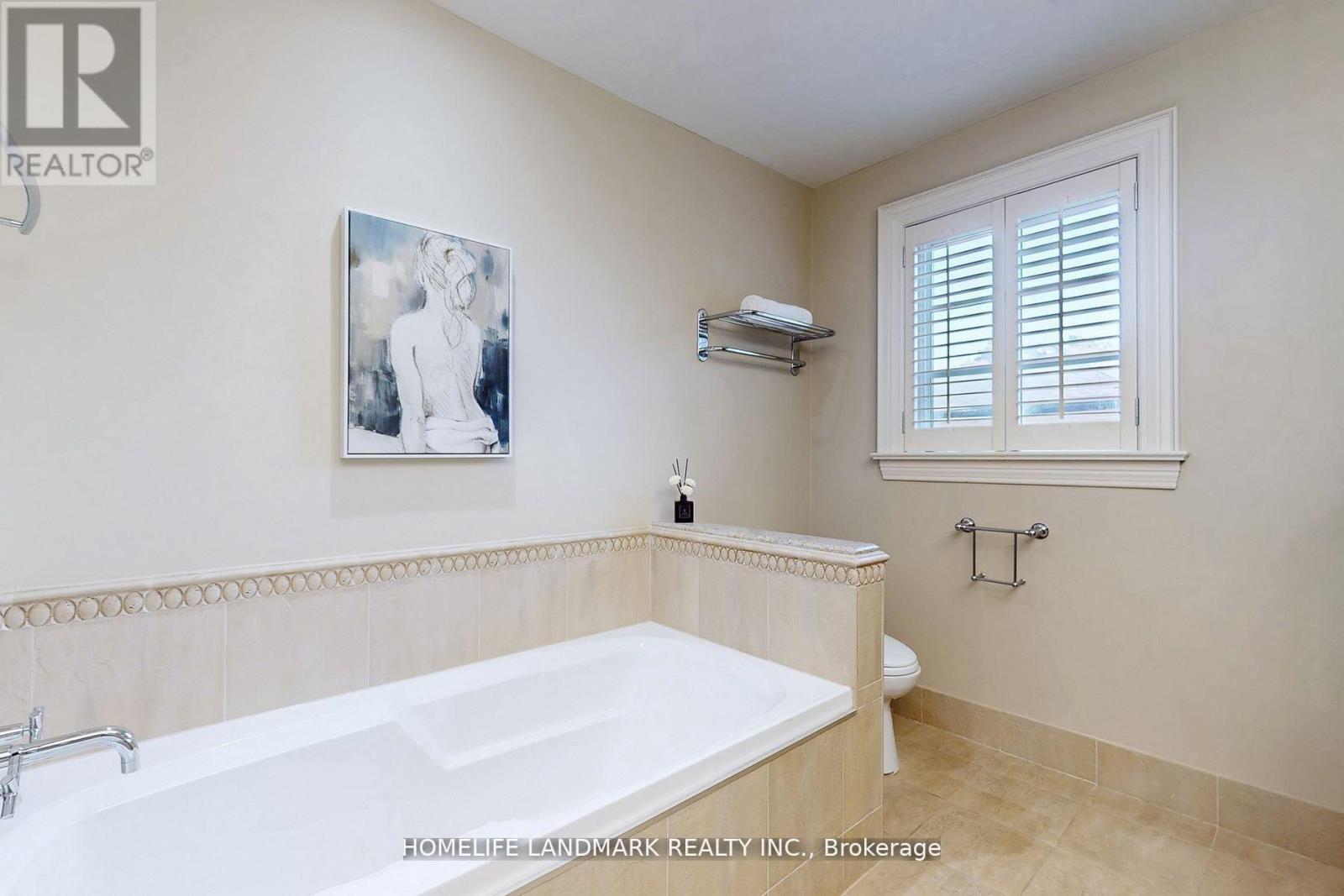 30 BOBWHITE CRESCENT - 37