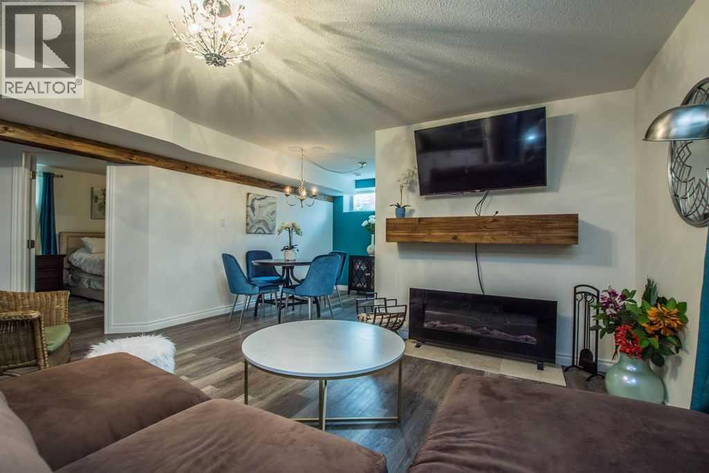 11826 86A Street - 28