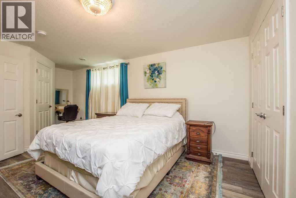 11826 86A Street - 36