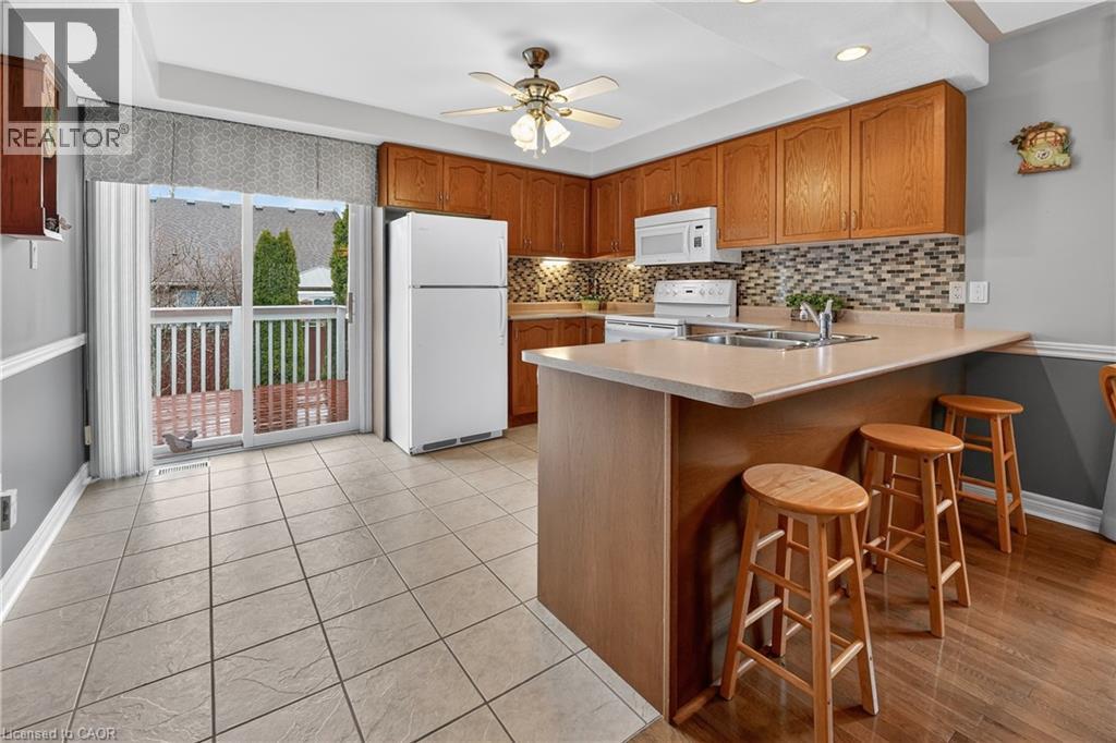 12 COURTNEY Crescent - 6