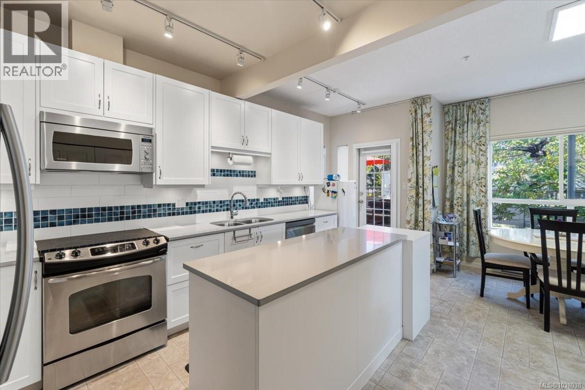 #105 5620 Edgewater Lane - 10