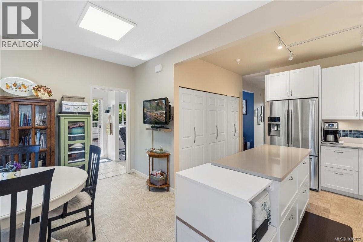 #105 5620 Edgewater Lane - 12