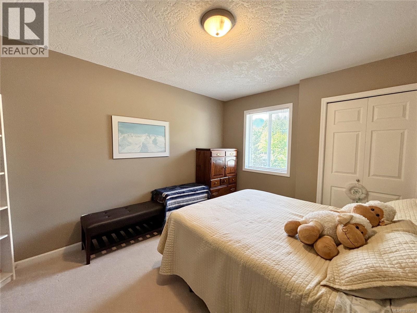 503 Maquinna Cres, Gold River