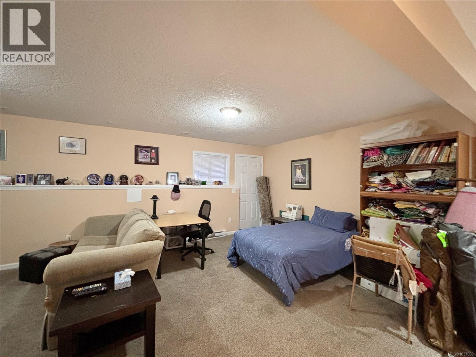 503 Maquinna Cres, Gold River