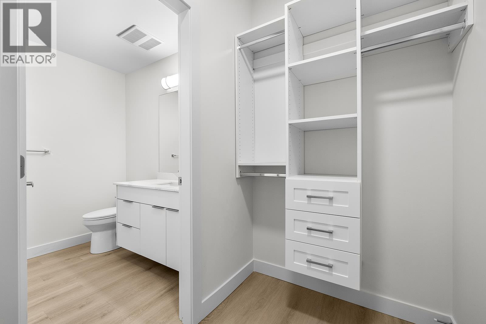 #202 5300 Main Street - 24