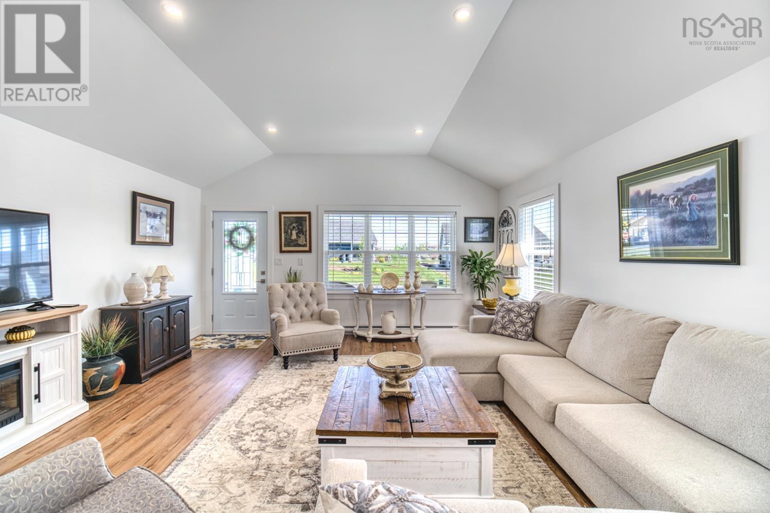 17 Community Way - 13