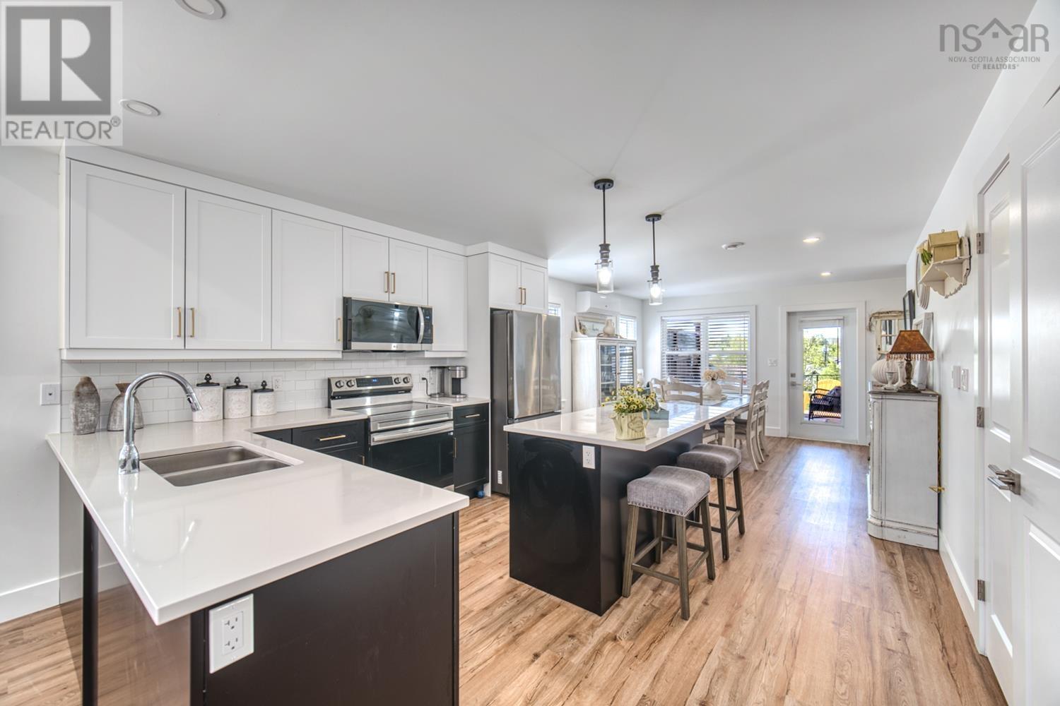 17 Community Way - 17