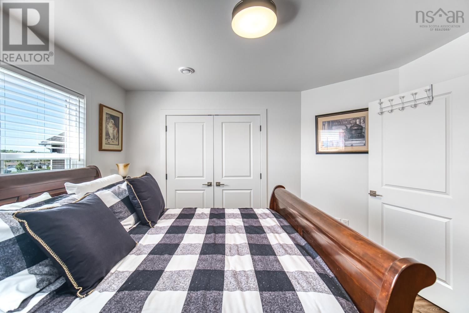 17 Community Way - 27