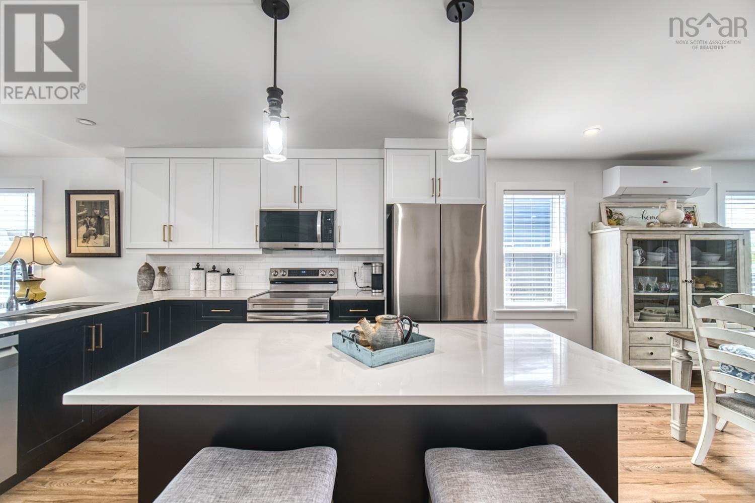 17 Community Way - 19