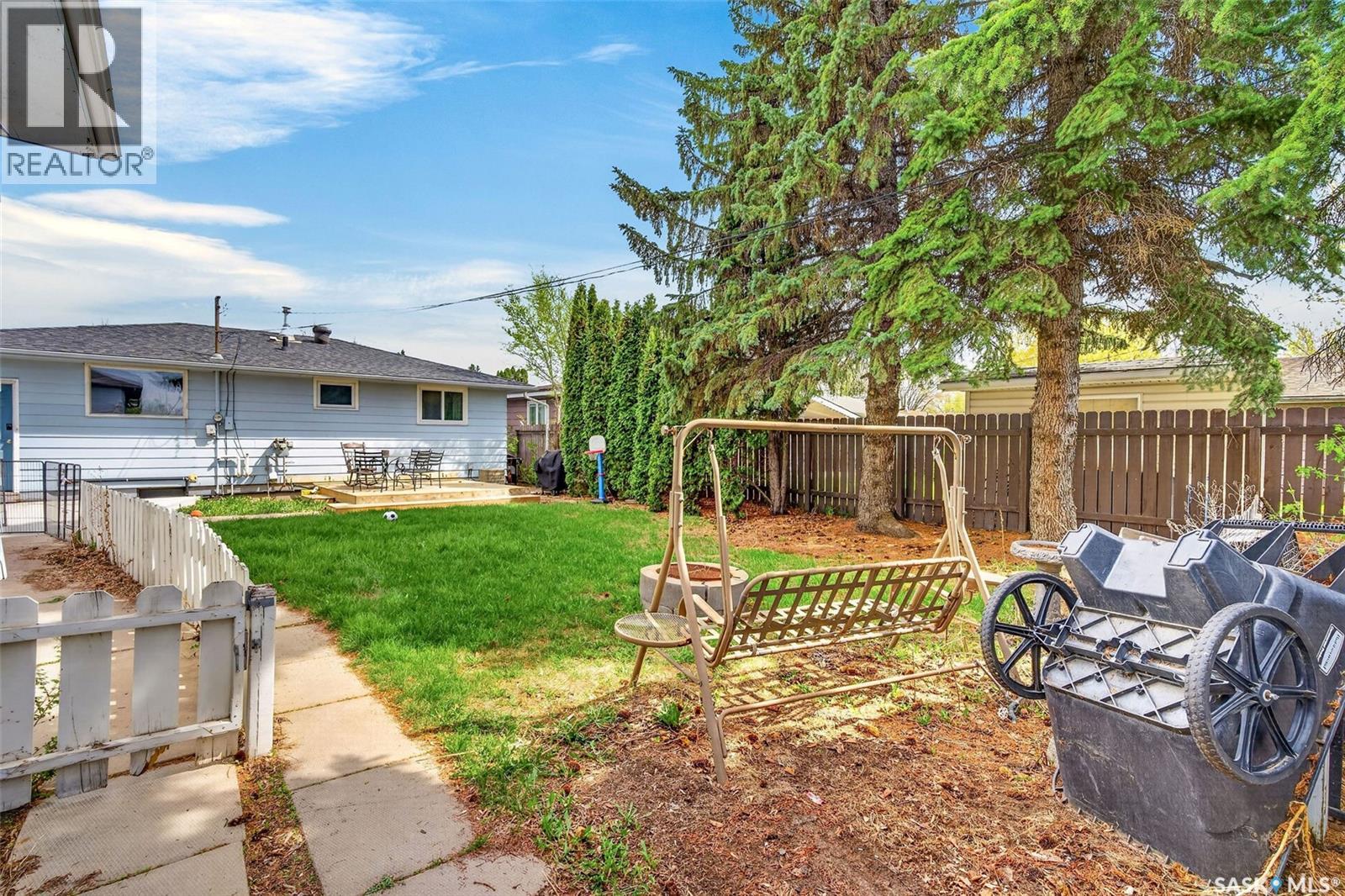 413 Vancouver AVENUE N - 36