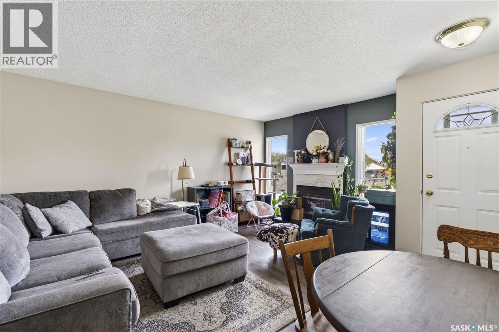 413 Vancouver AVENUE N - 5