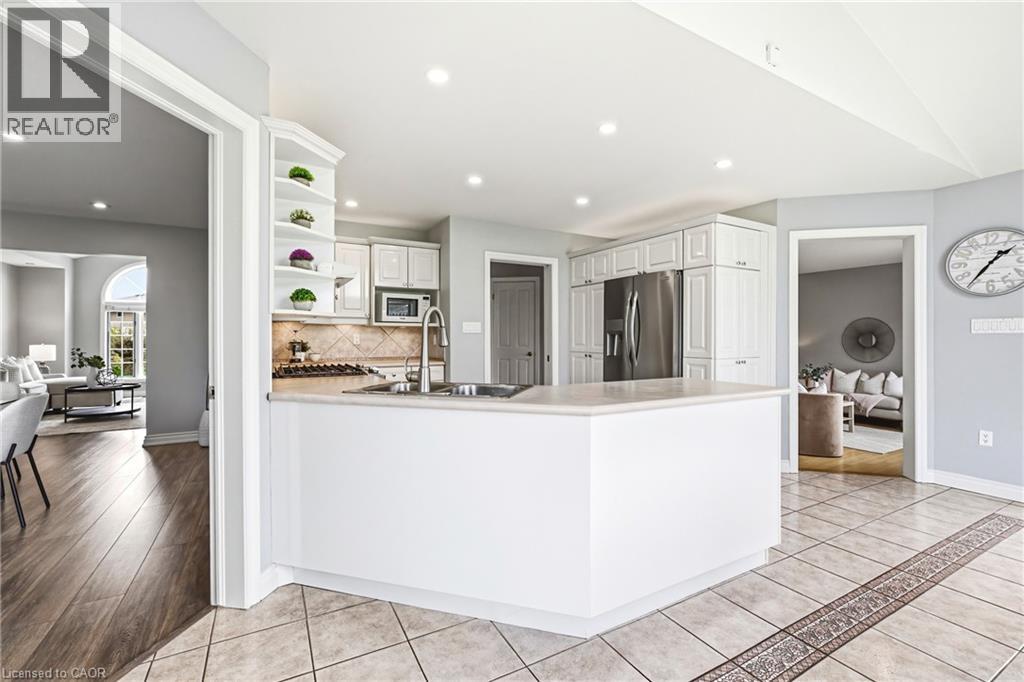 301 PARKWOOD Crescent - 14