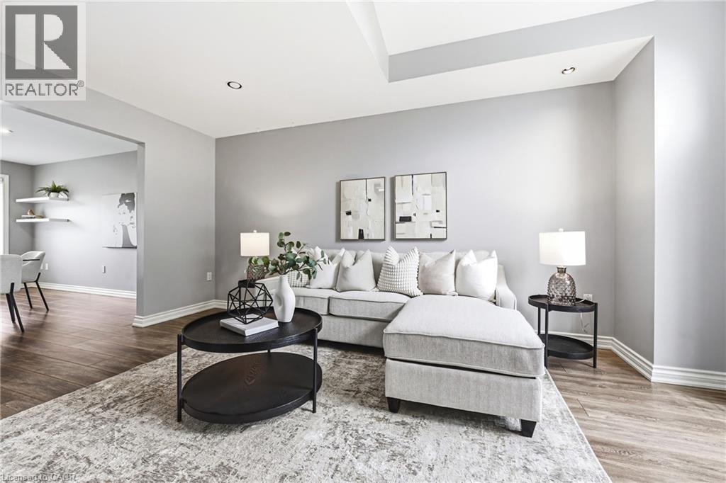 301 PARKWOOD Crescent - 9