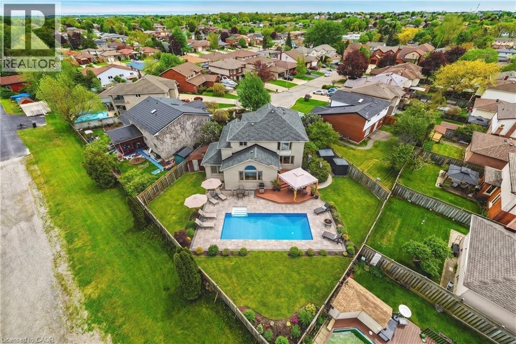 301 PARKWOOD Crescent - 45