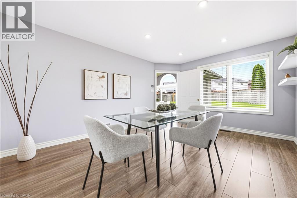 301 PARKWOOD Crescent - 10