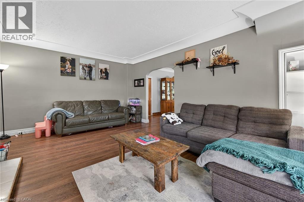 827 PINE Street - 10