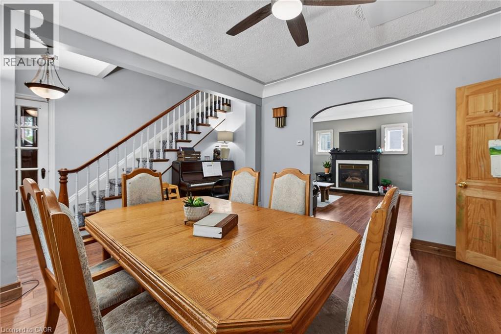 827 PINE Street - 17
