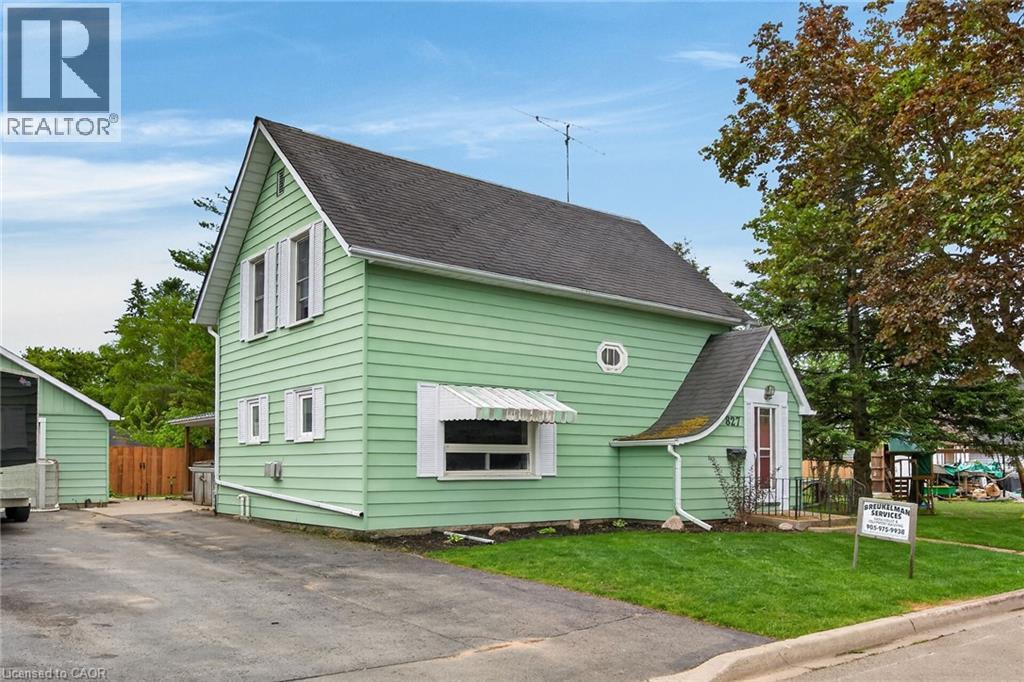 827 PINE Street - 1