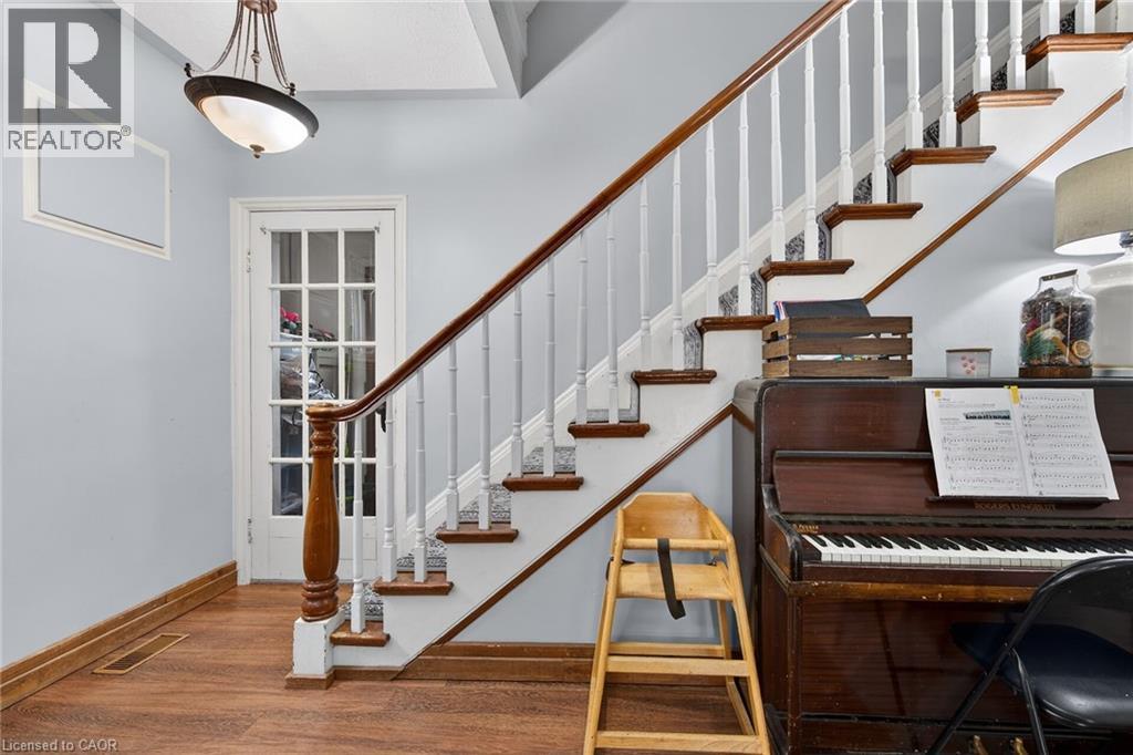 827 PINE Street - 26
