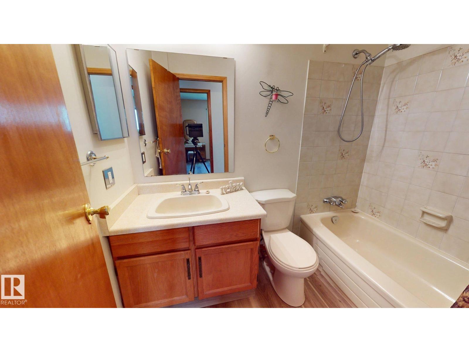 410 ST. ANDREWS PL - 13
